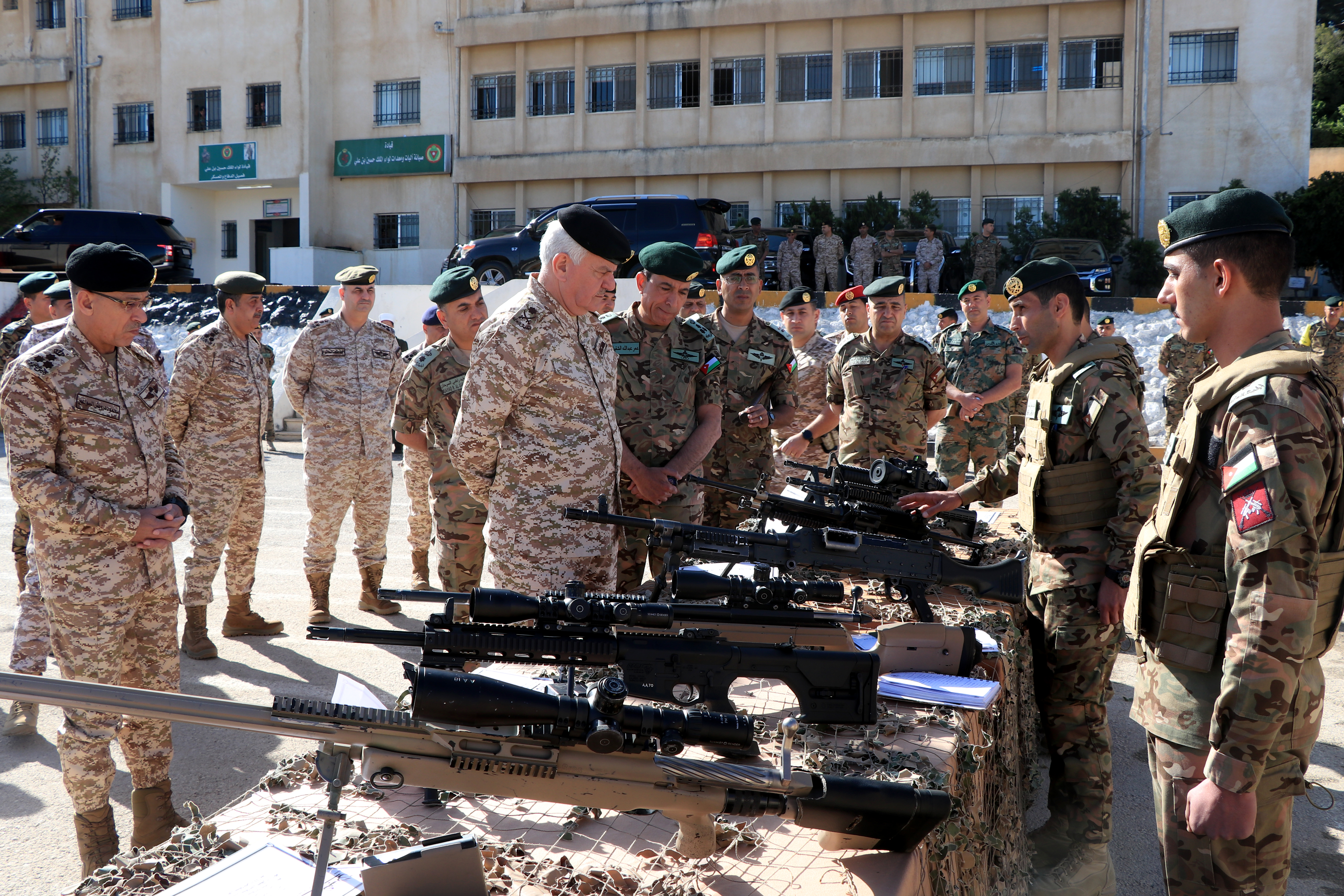 Madar Al-Saa Images 0.874615898461401