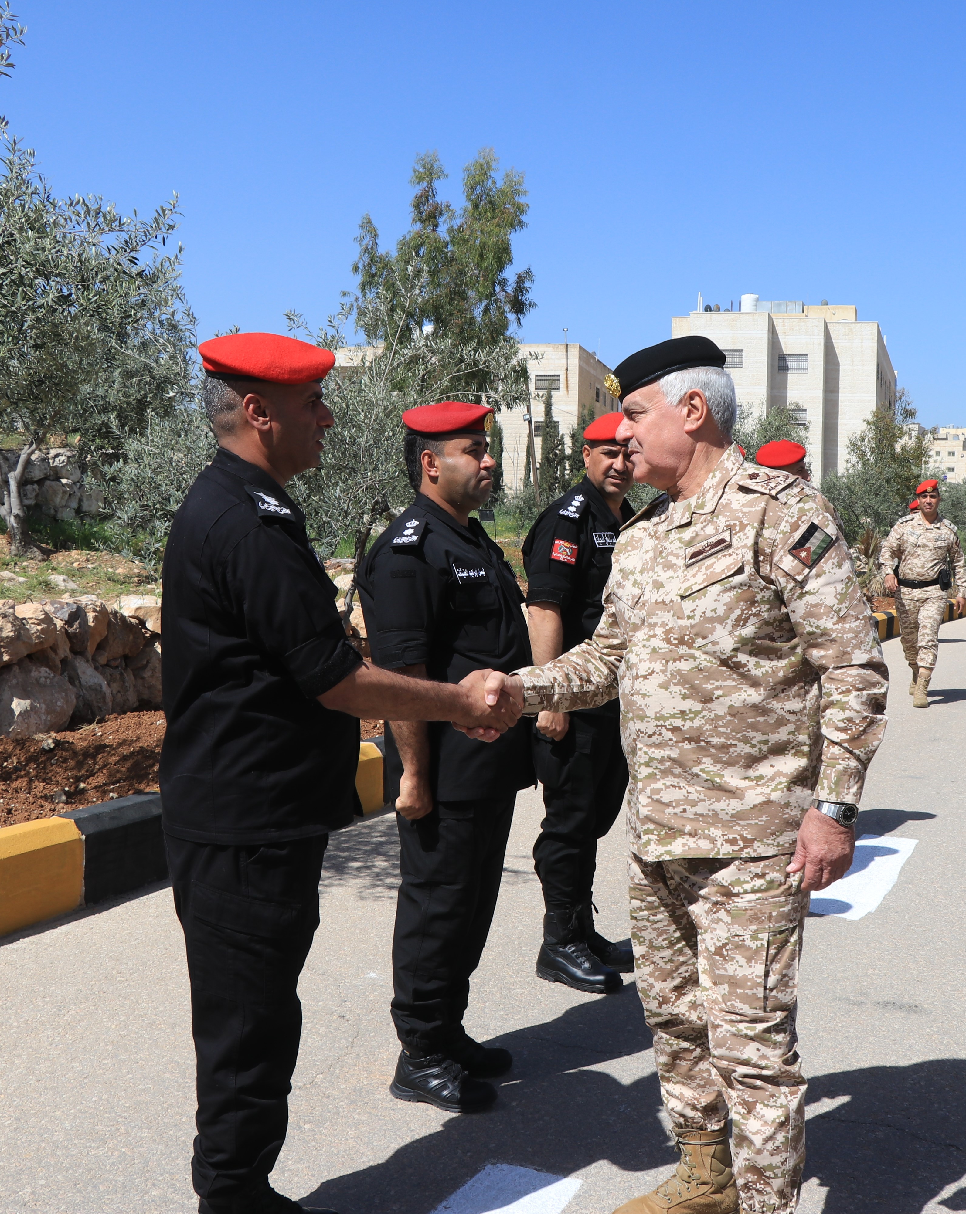 Madar Al-Saa Images 0.9772479048731859