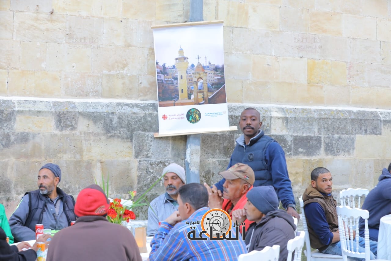 Madar Al-Saa Images 0.3735549543840182