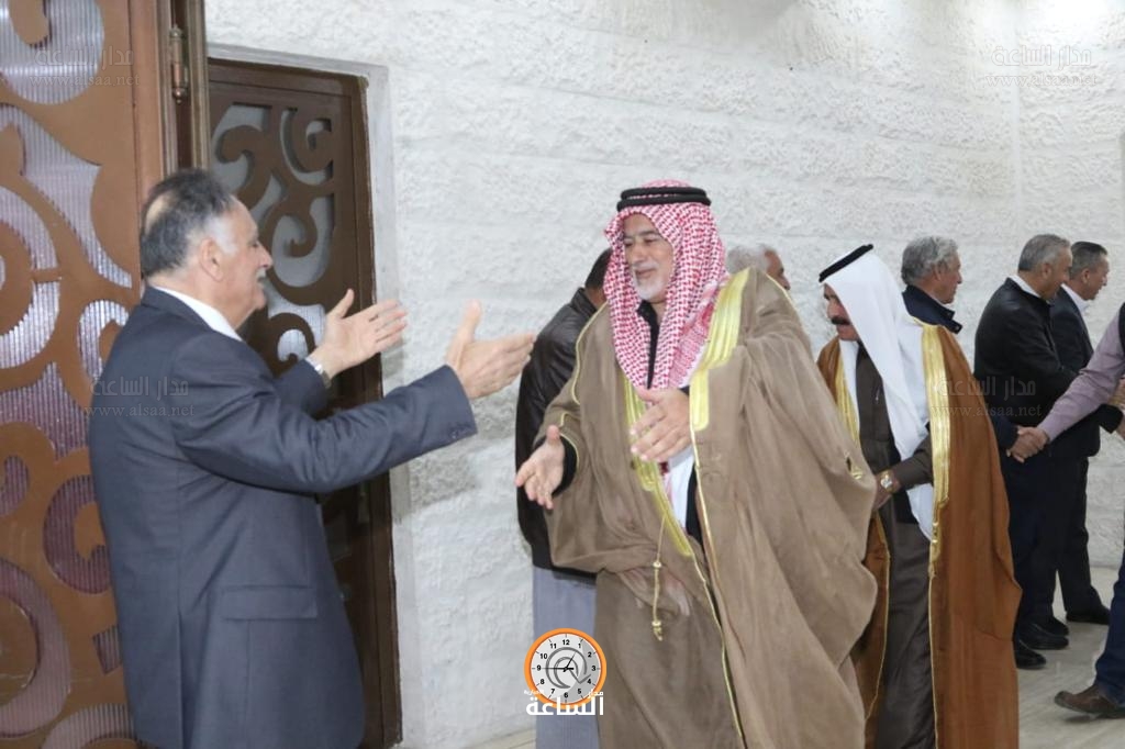 Madar Al-Saa Images 0.364694394969554