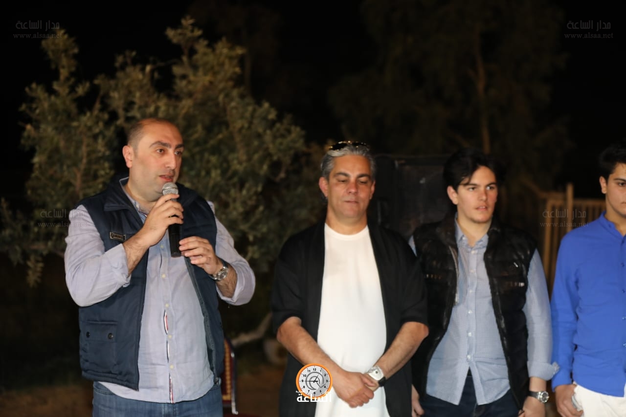 Madar Al-Saa Images 0.39309566473960955