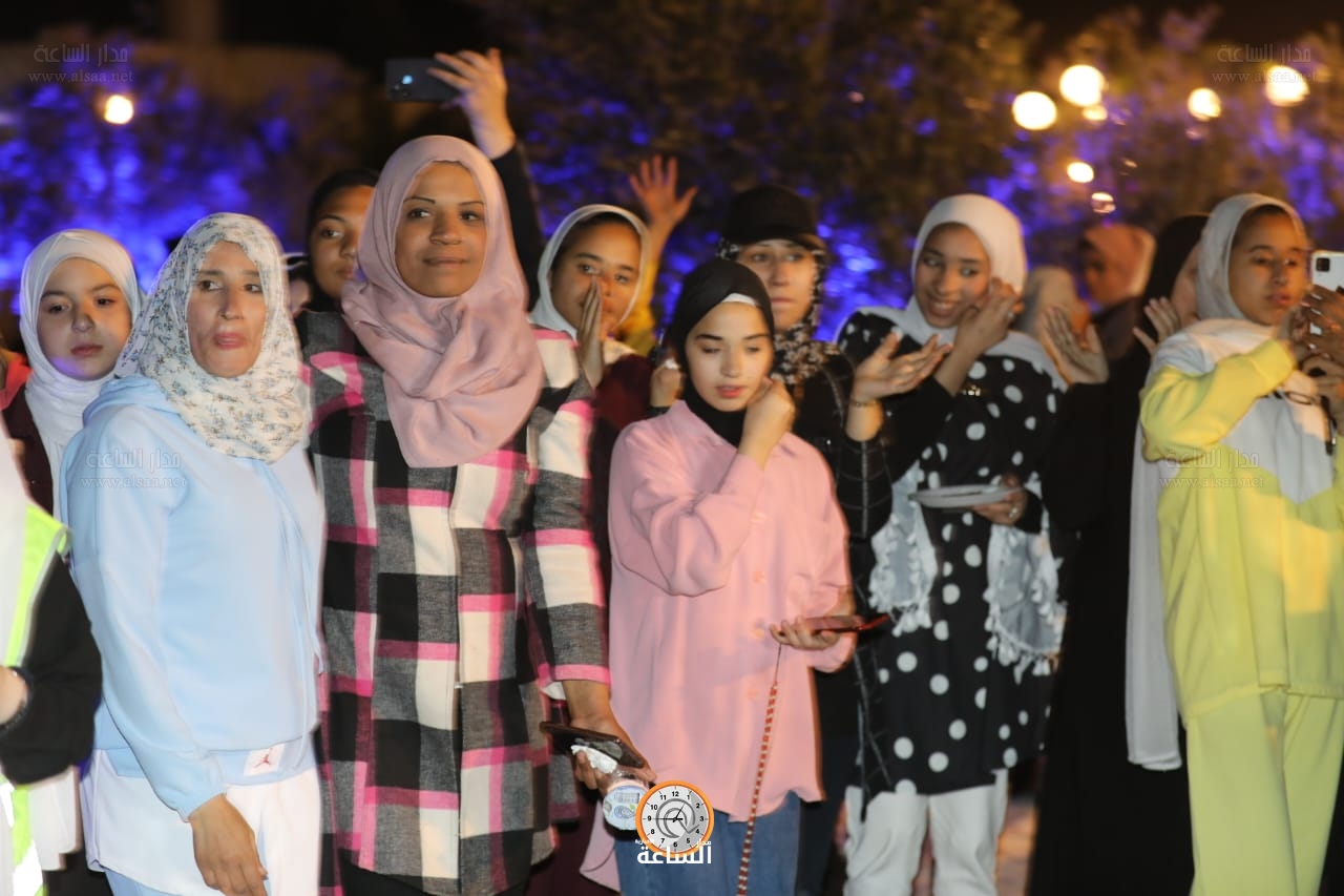 Madar Al-Saa Images 0.5207828836508339