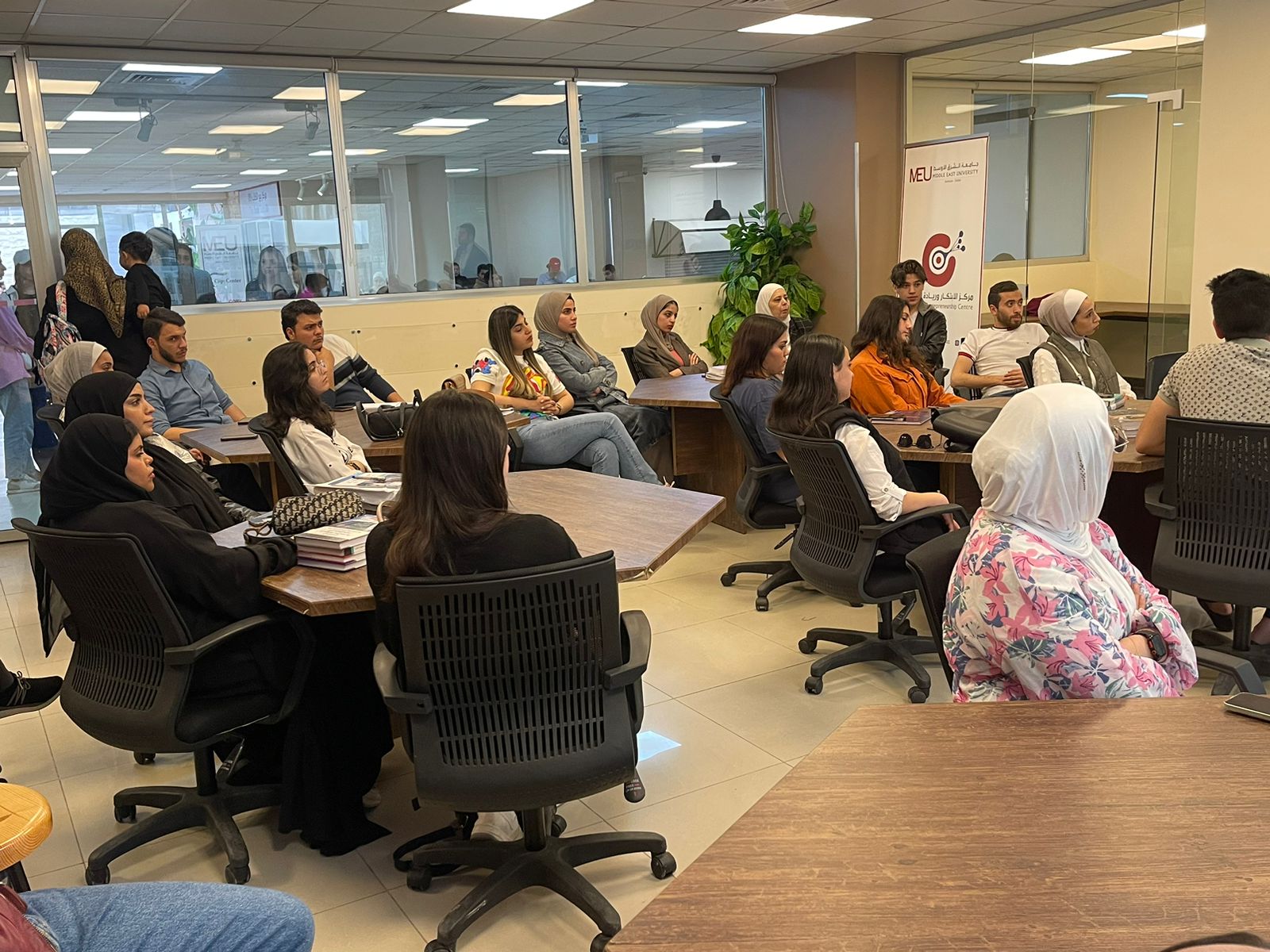 Madar Al-Saa Images 0.3622180099959771