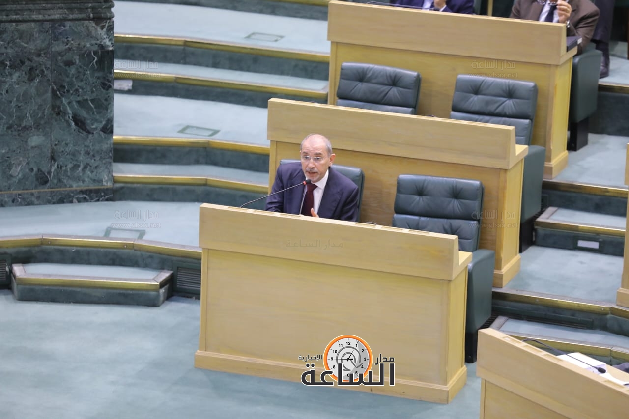 Madar Al-Saa Images 0.4752454025441022