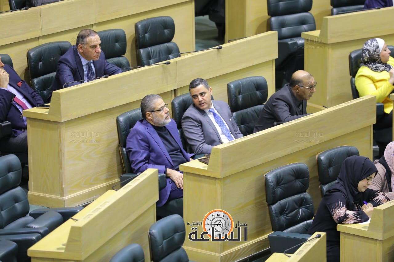 Madar Al-Saa Images 0.325005882075027