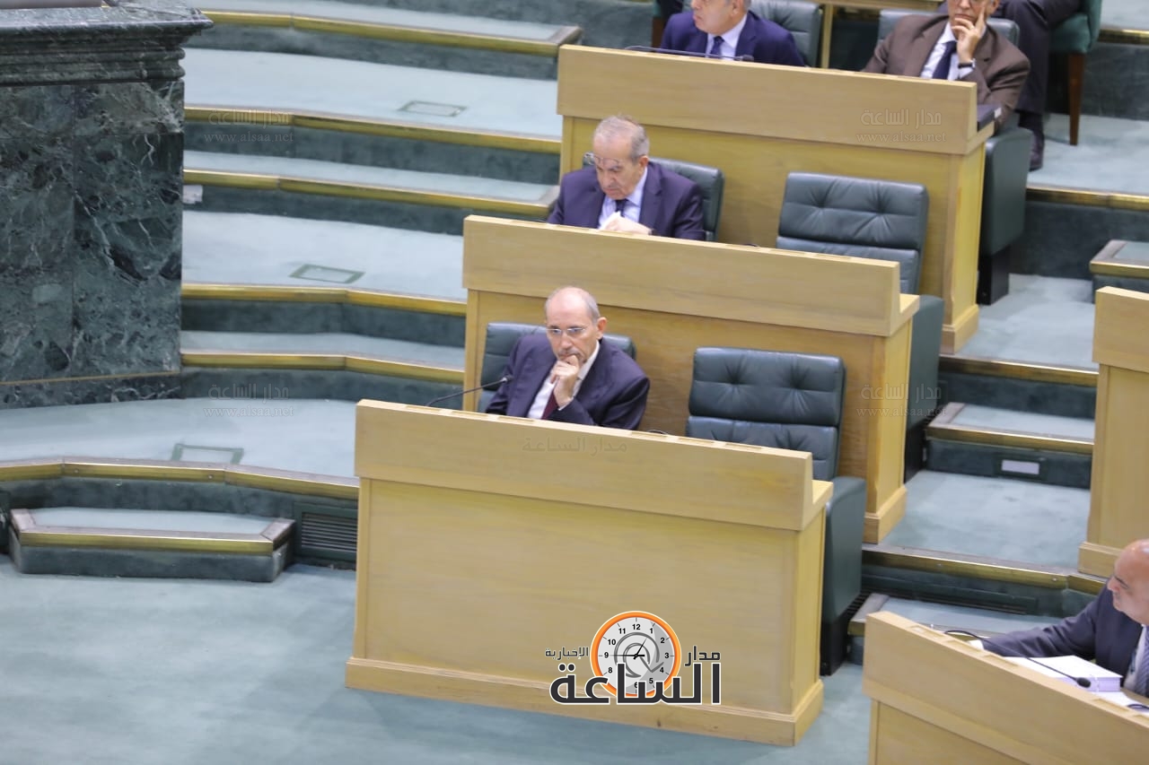 Madar Al-Saa Images 0.8827893674729046