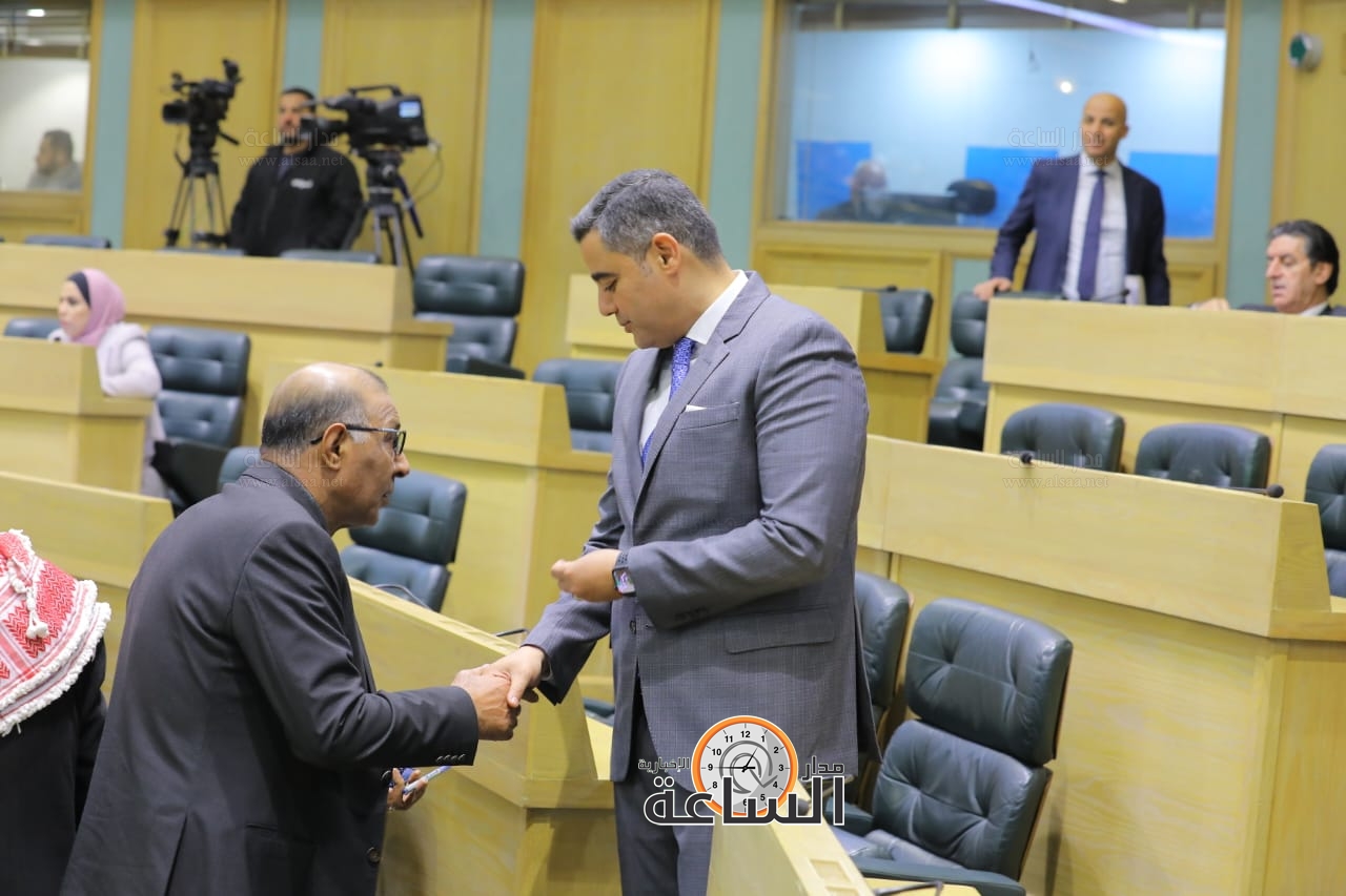 Madar Al-Saa Images 0.7436578880075204