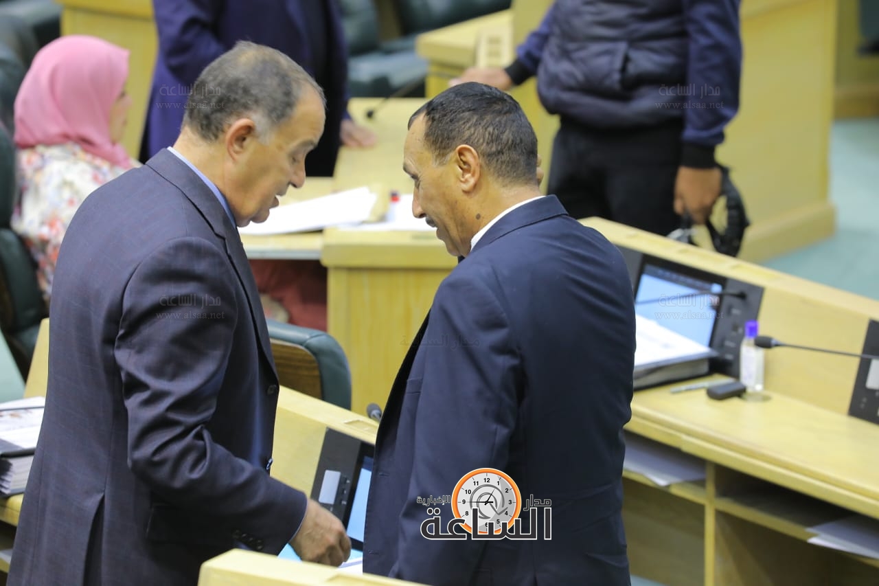 Madar Al-Saa Images 0.1816646576464036