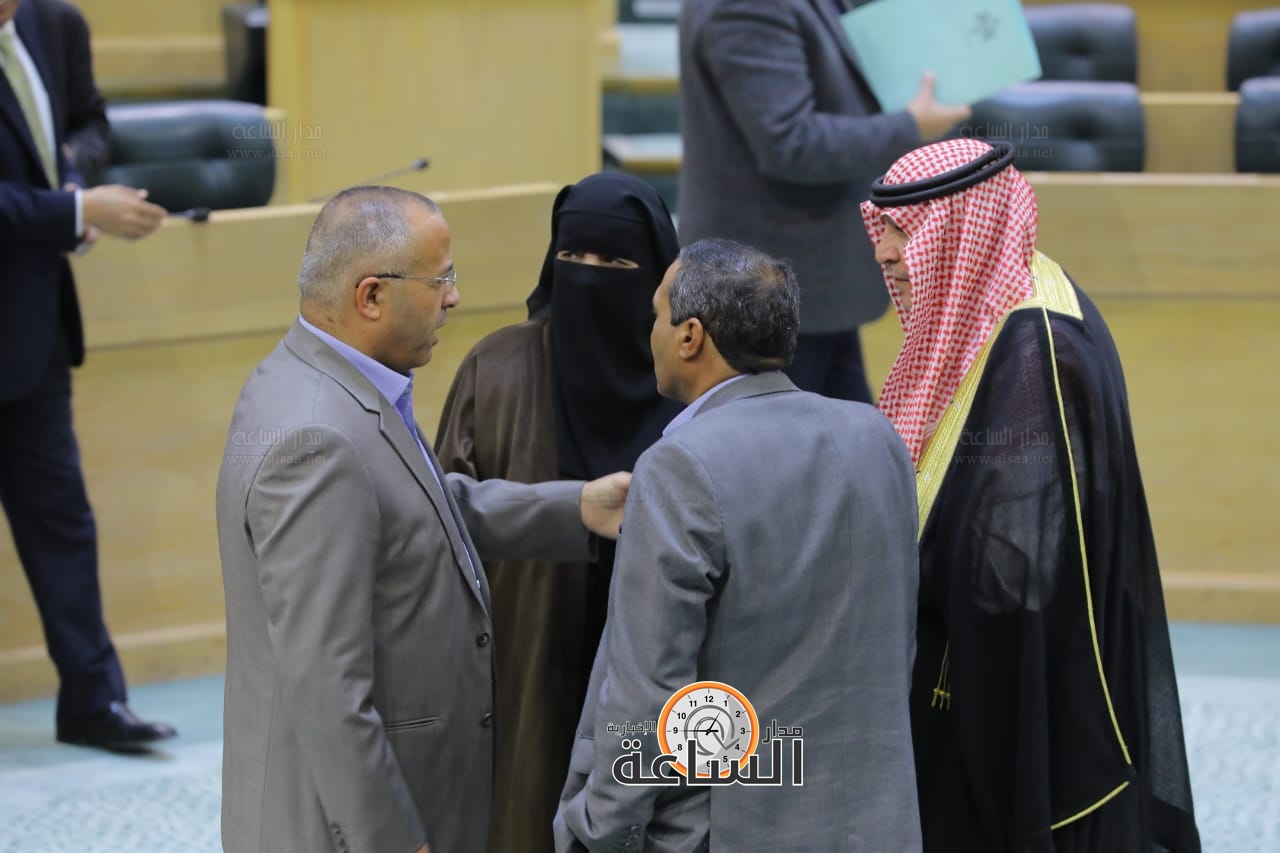 Madar Al-Saa Images 0.5796354549360234