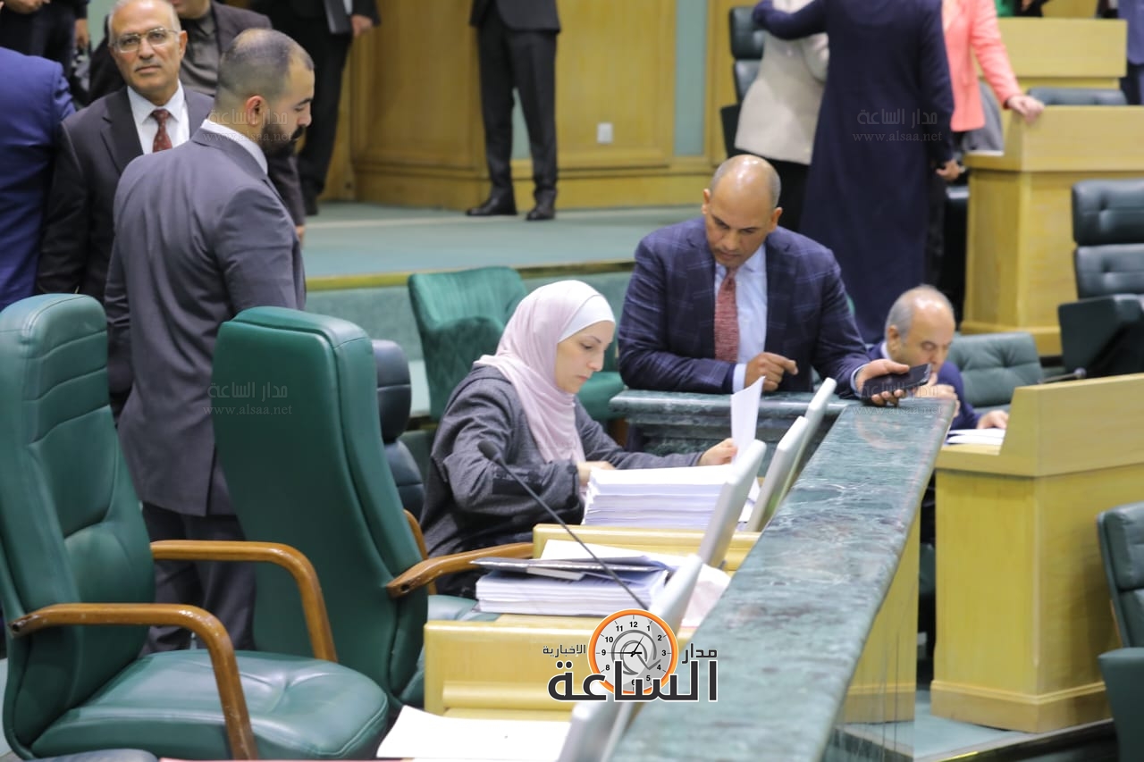 Madar Al-Saa Images 0.436389079271297