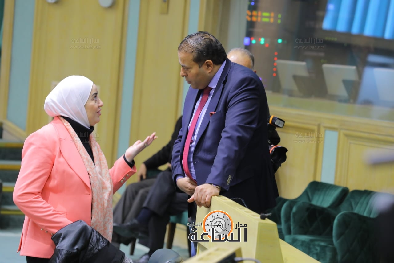 Madar Al-Saa Images 0.16680382287651585