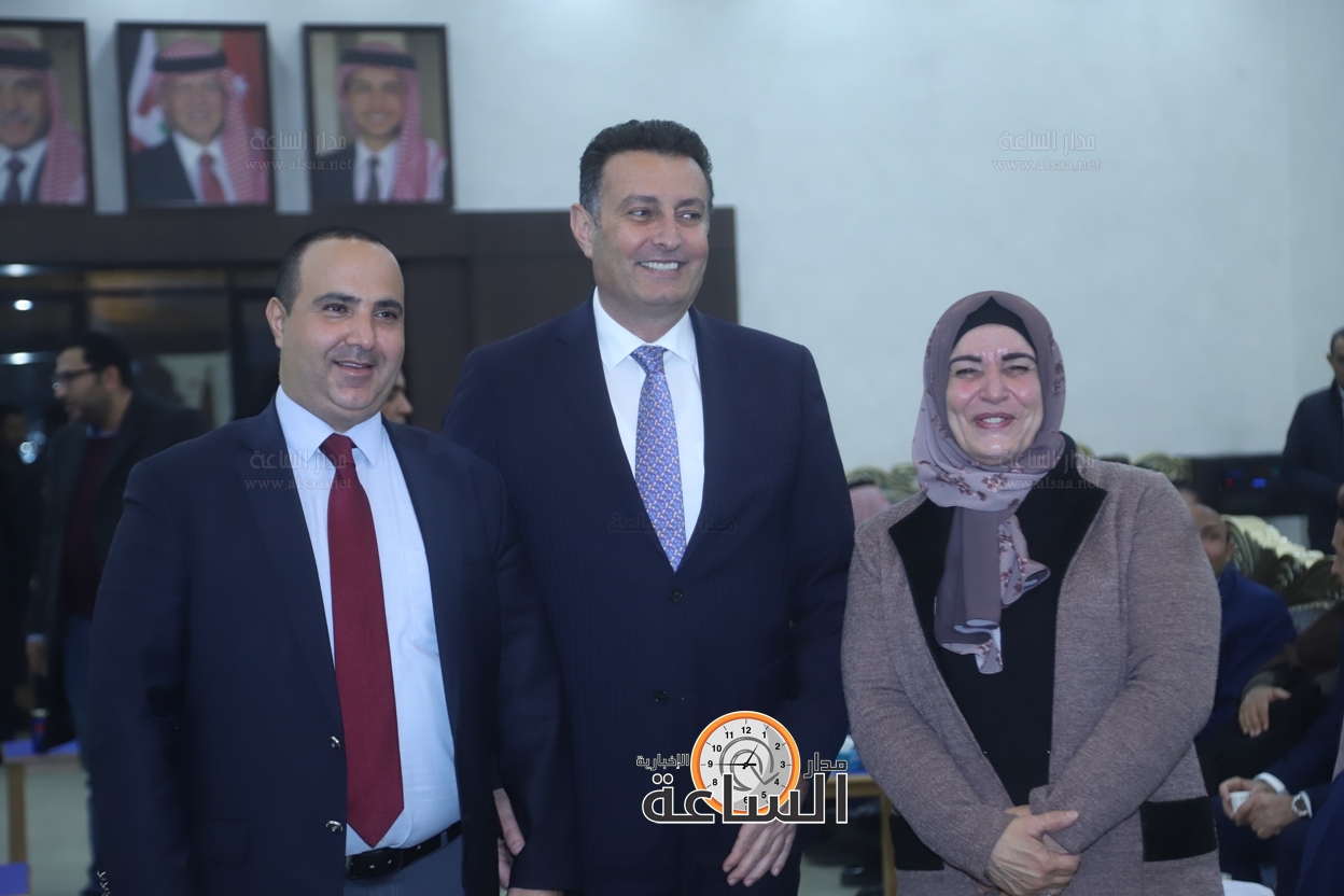 Madar Al-Saa Images 0.6844073307219525