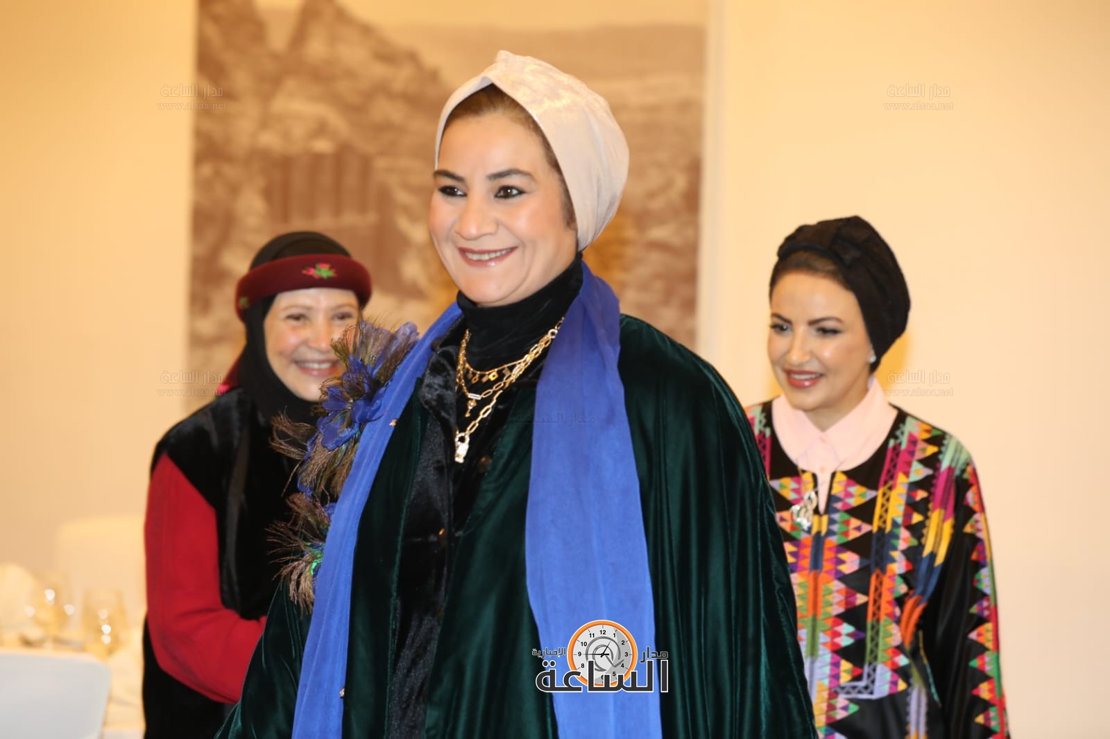 Madar Al-Saa Images 0.5317306376982374