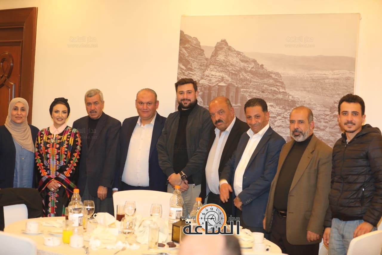 Madar Al-Saa Images 0.8775640692601732