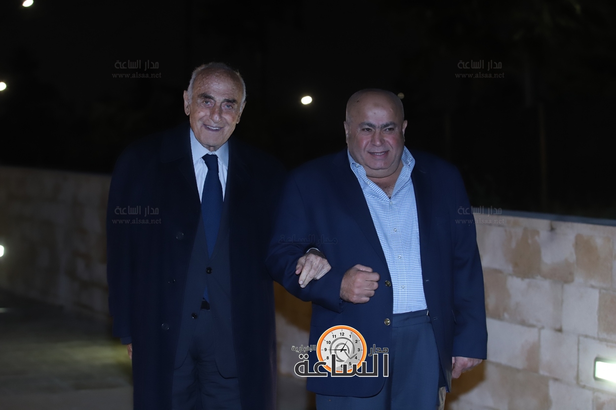 Madar Al-Saa Images 0.0028436144402606