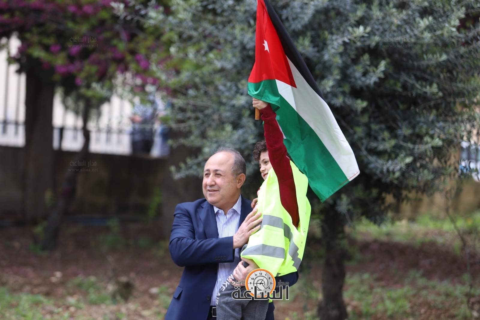 Madar Al-Saa Images 0.46627438473024396