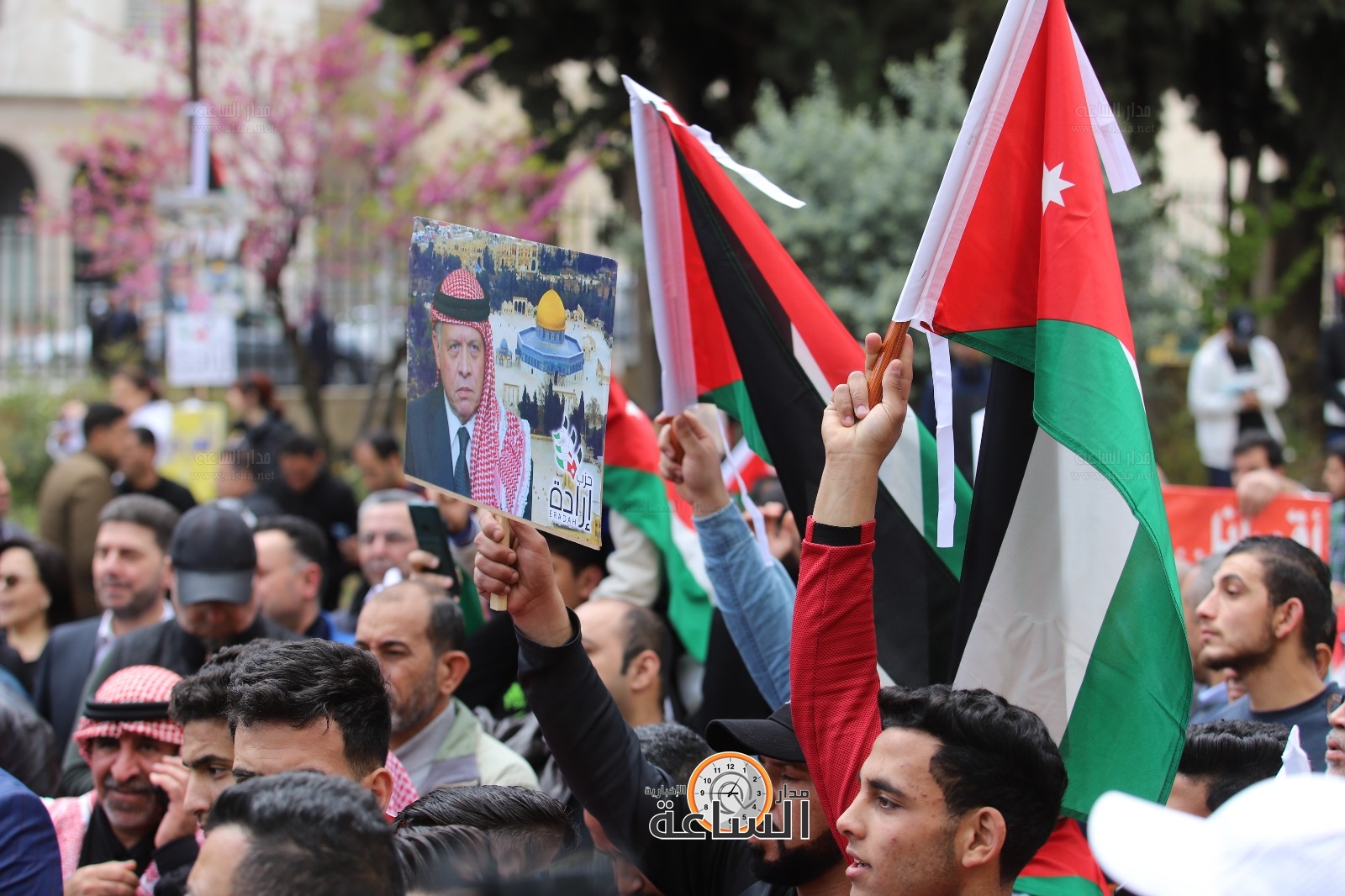 Madar Al-Saa Images 0.23530181825183416