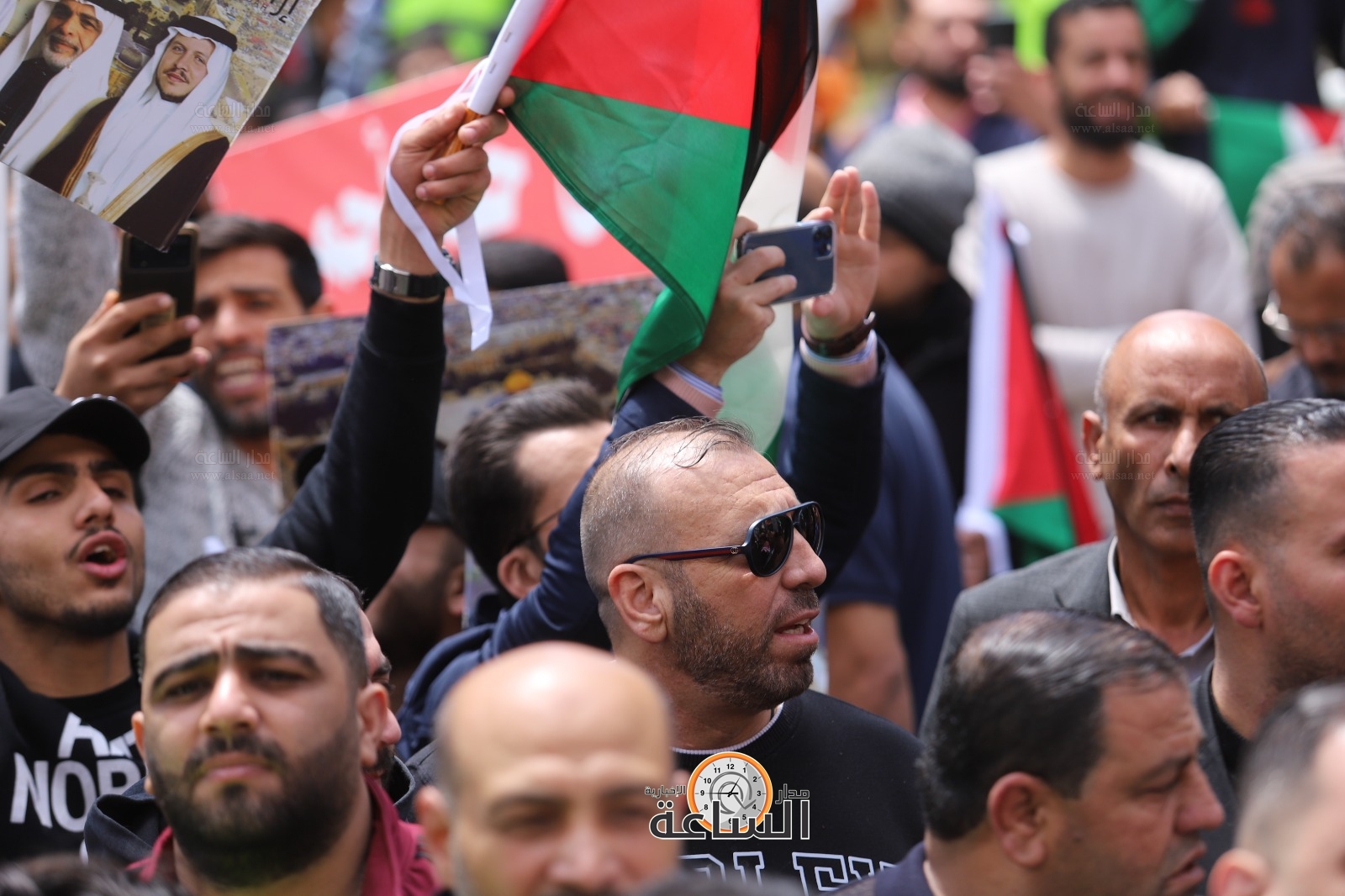 Madar Al-Saa Images 0.9509889881347394