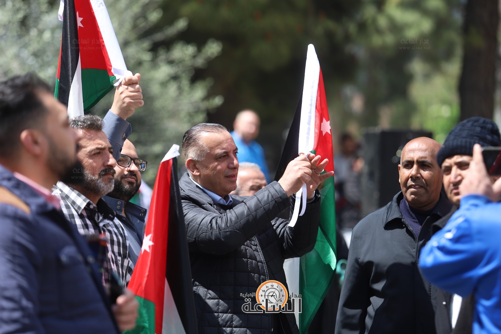 Madar Al-Saa Images 0.3699919779940989