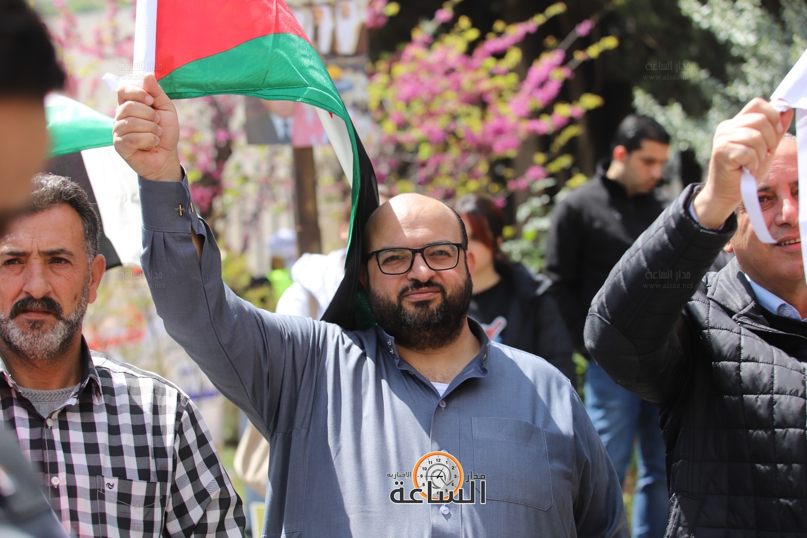 Madar Al-Saa Images 0.20976087062504034