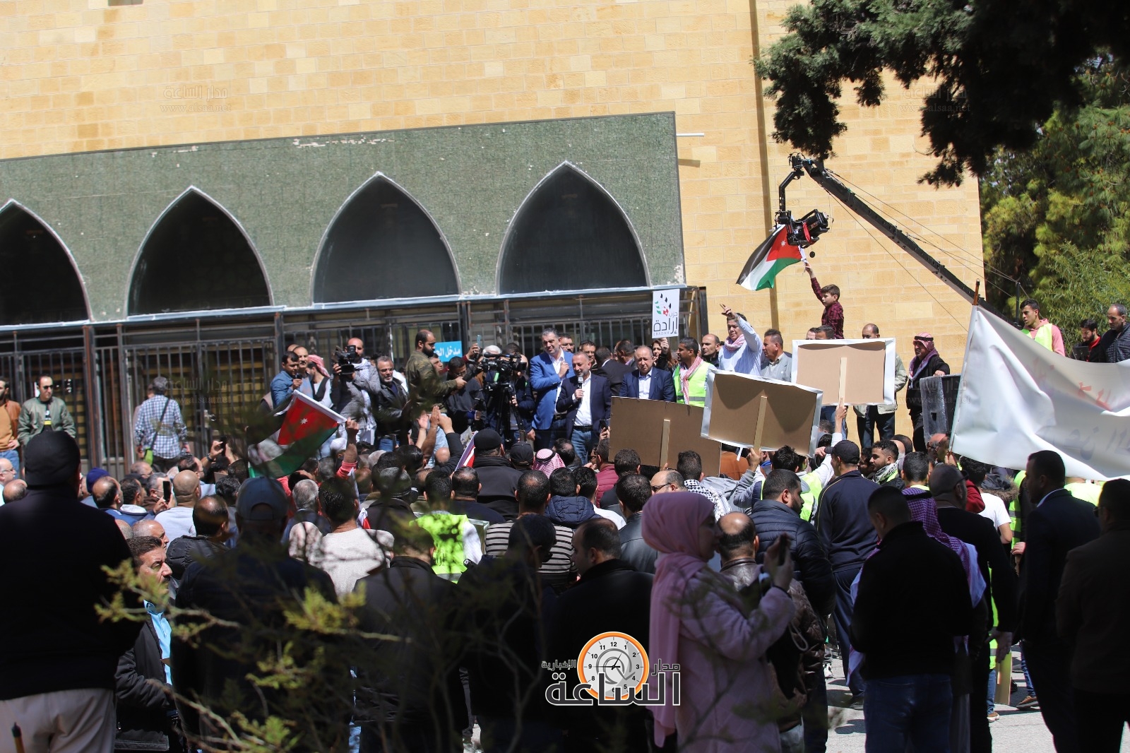 Madar Al-Saa Images 0.542957991424857