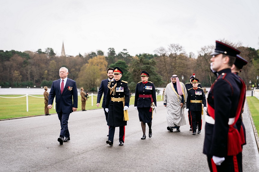 Madar Al-Saa Images 0.2415553027708821