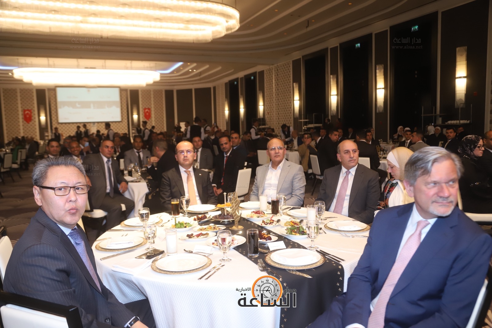 Madar Al-Saa Images 0.42235639710834594