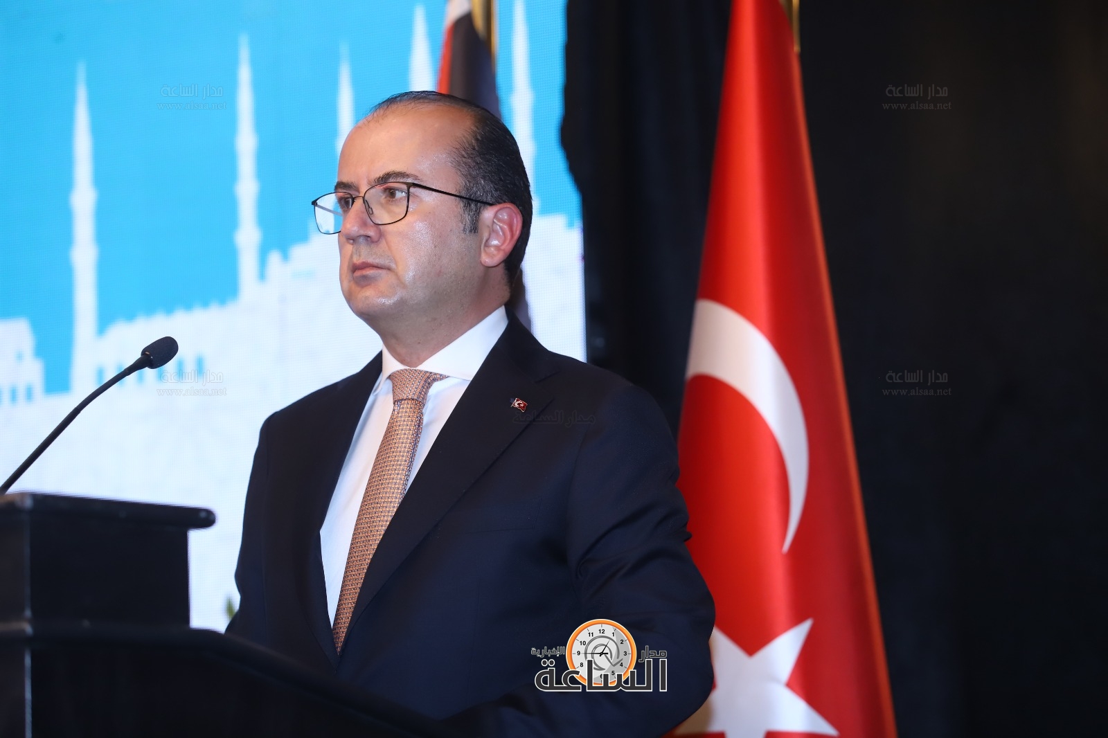 Madar Al-Saa Images 0.8116829021727198