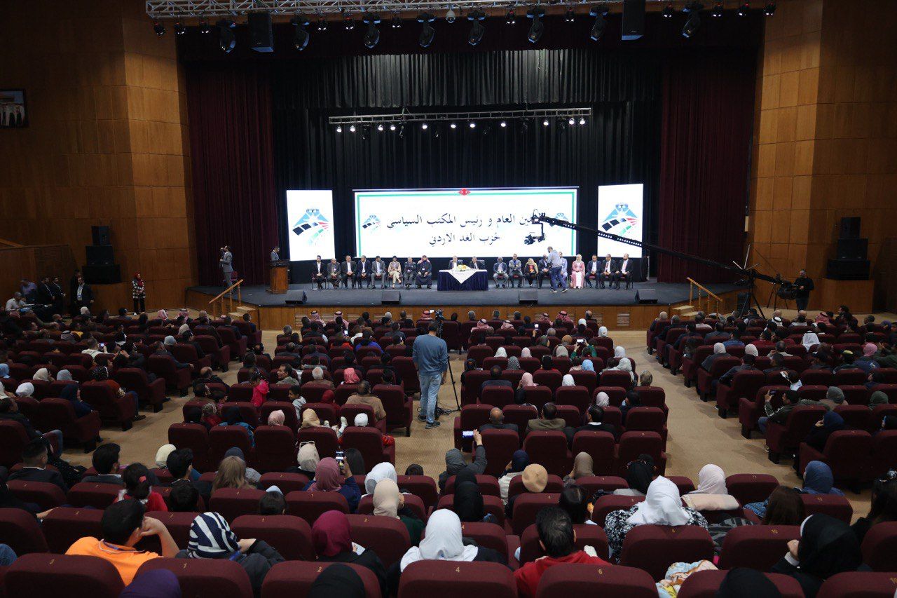 Madar Al-Saa Images 0.41323517146357025