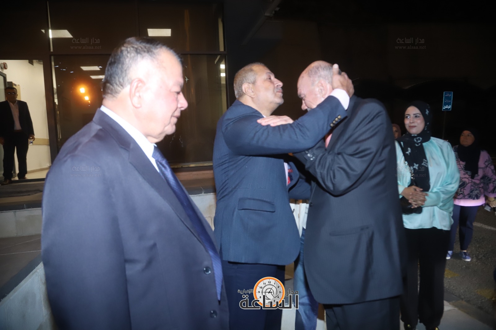 Madar Al-Saa Images 0.38403354533486644