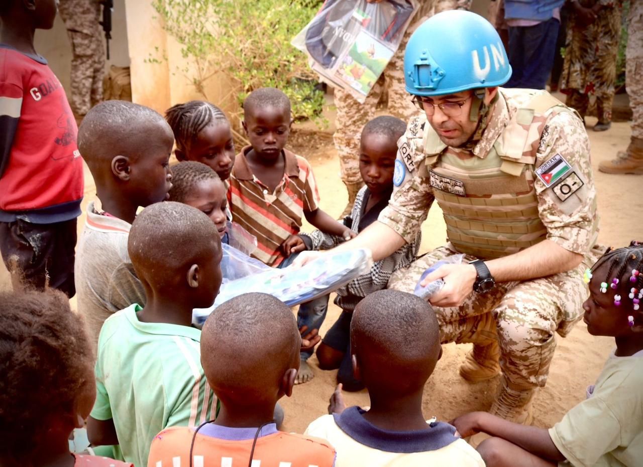 Madar Al-Saa Images 0.4219558798726195