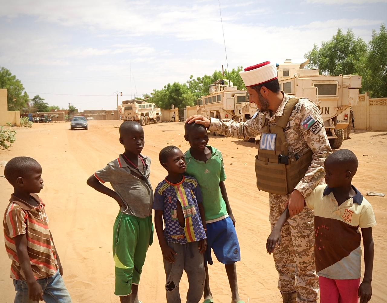 Madar Al-Saa Images 0.3681577996354173