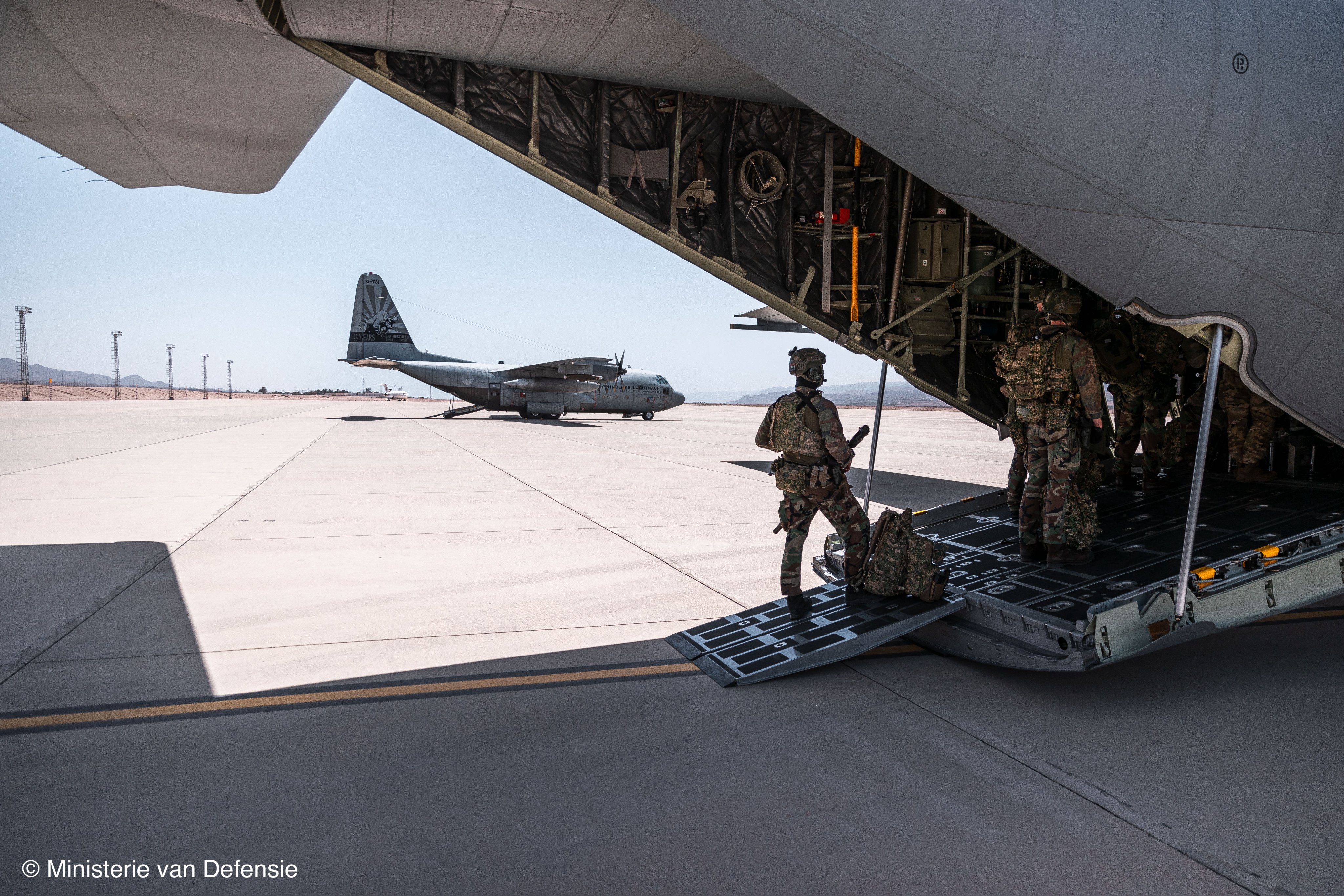 Madar Al-Saa Images 0.9486067210547235