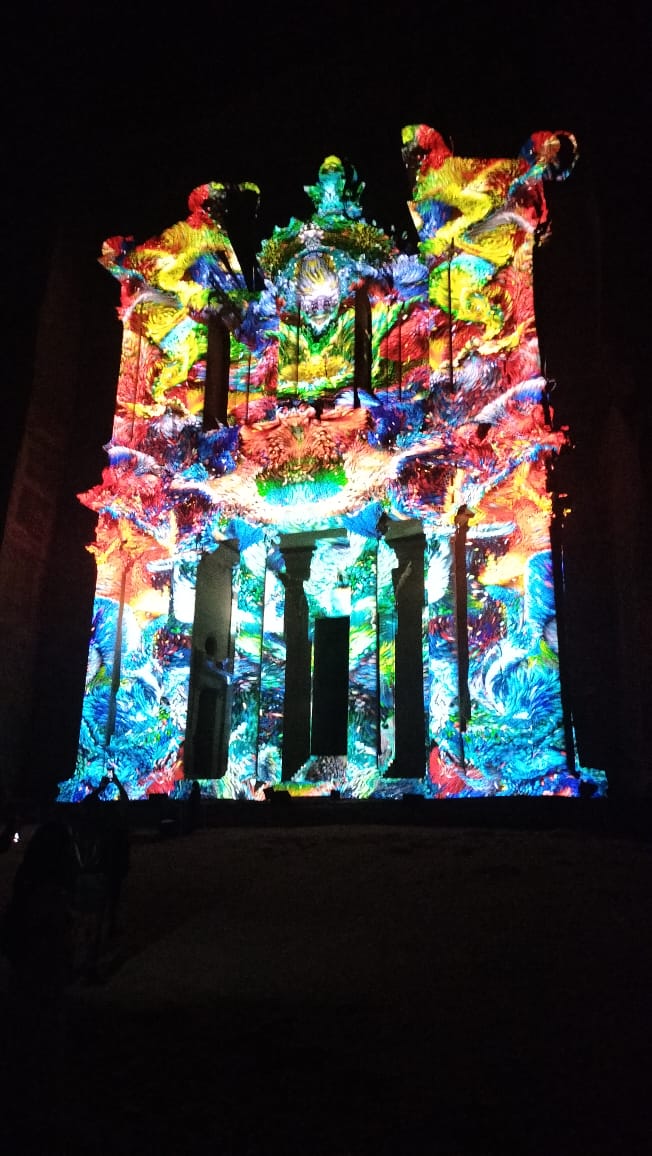 Madar Al-Saa Images 0.7106474780070848