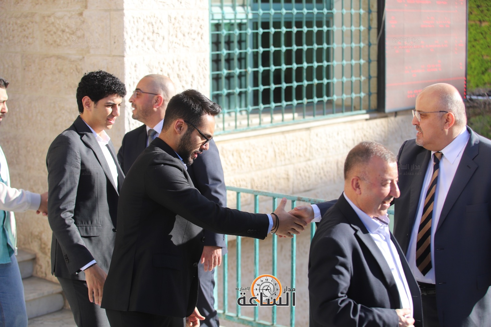 Madar Al-Saa Images 0.9054069461726406