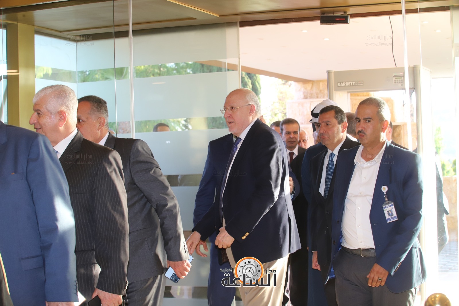 Madar Al-Saa Images 0.9830967467971521