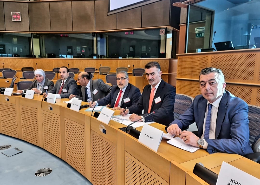 Madar Al-Saa Images 0.9578640355555901