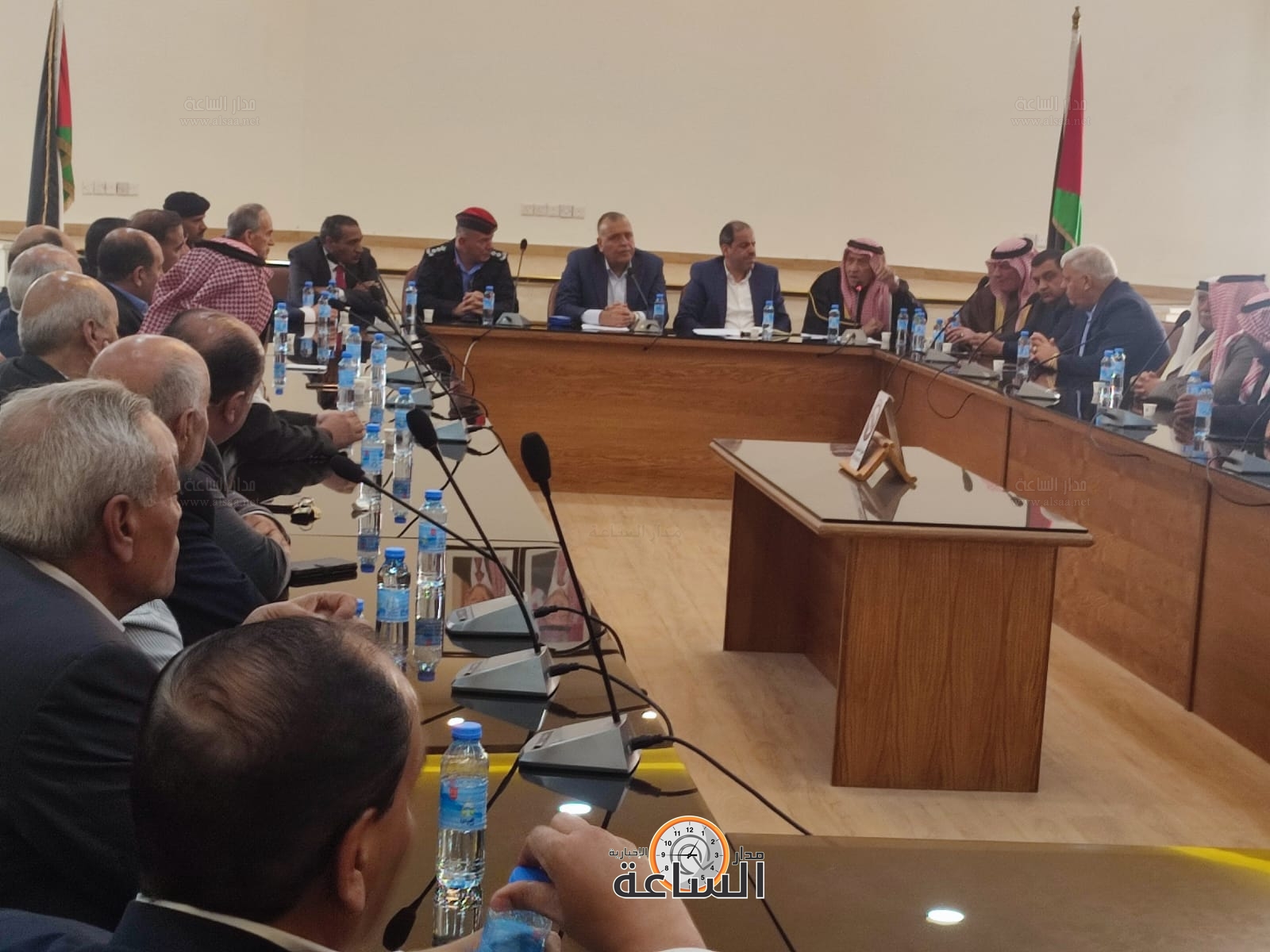 Madar Al-Saa Images 0.3790258504469126