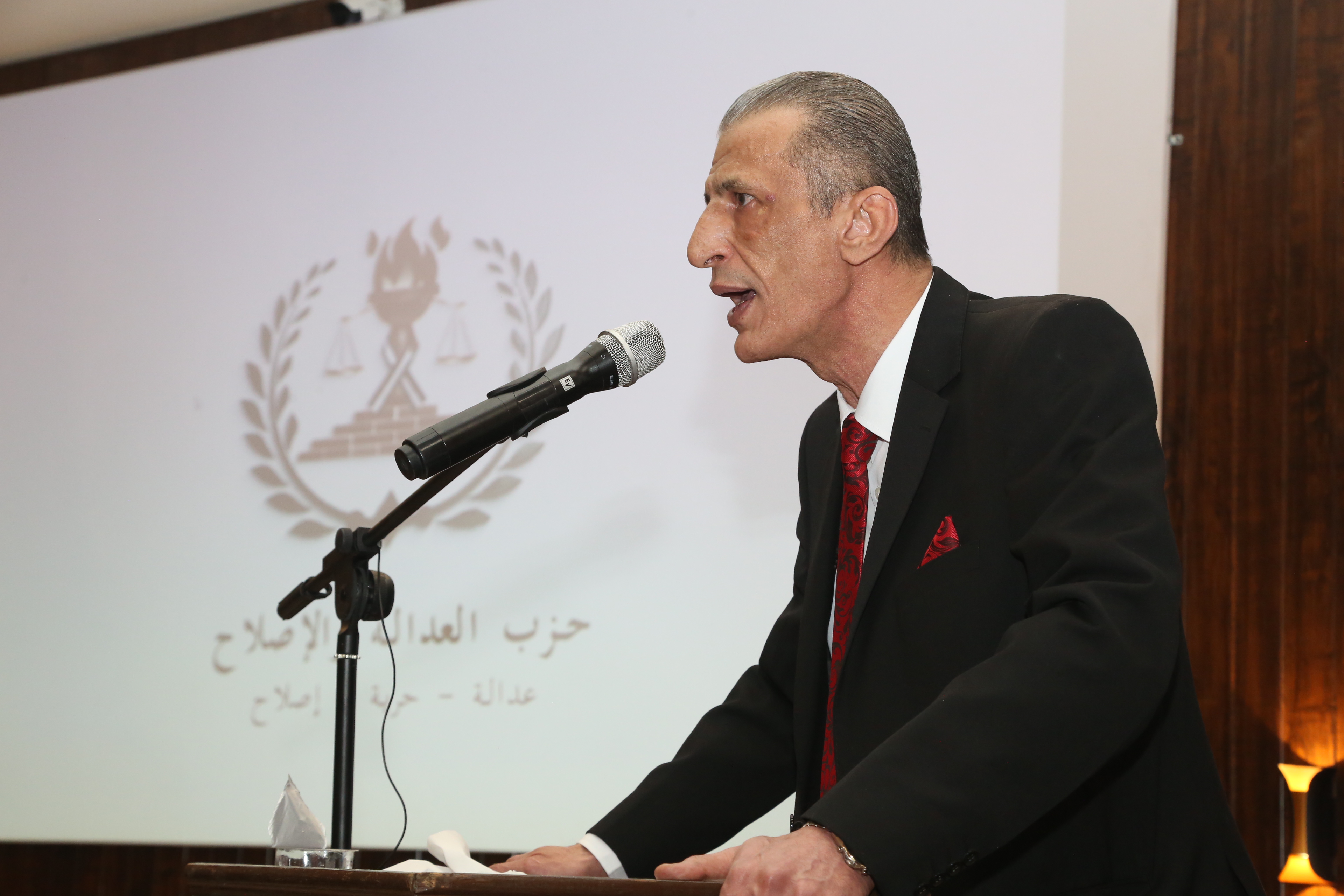 Madar Al-Saa Images 0.7615551664825506