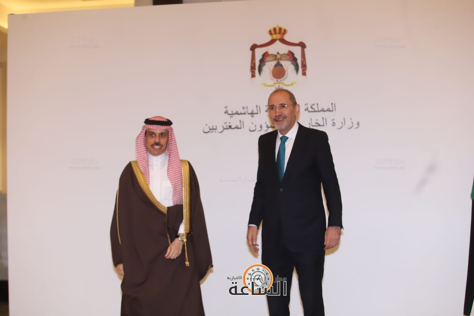 Madar Al-Saa Images 0.16456258607531482