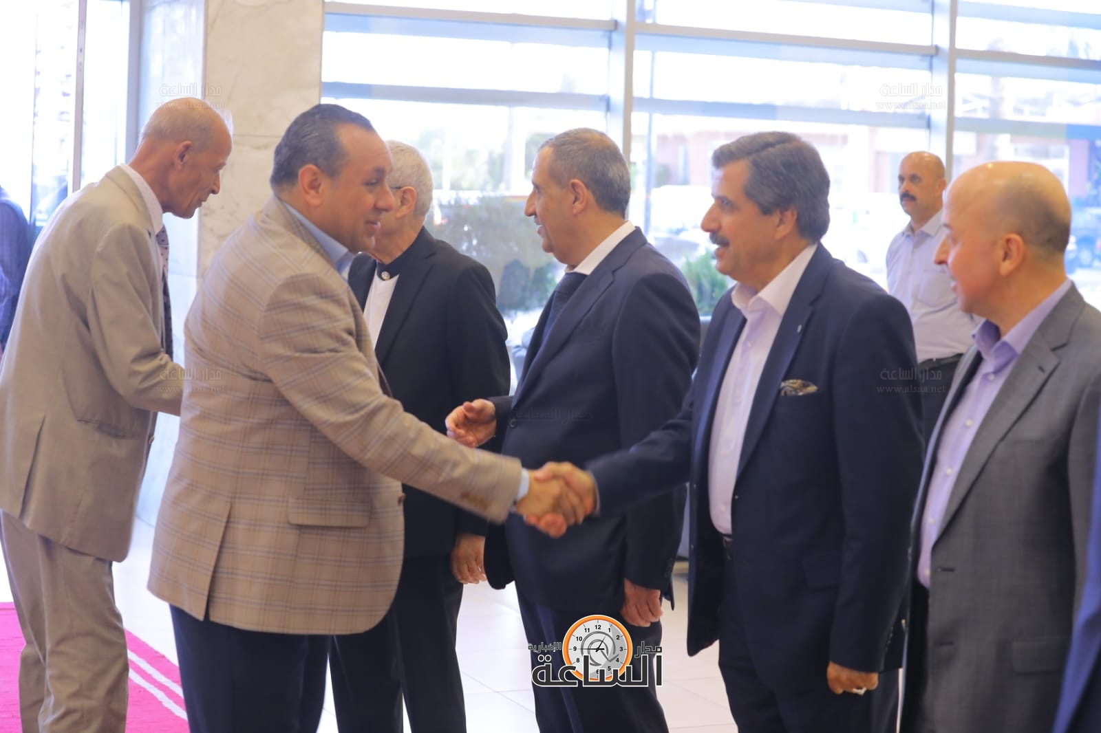 Madar Al-Saa Images 0.8828053906252771