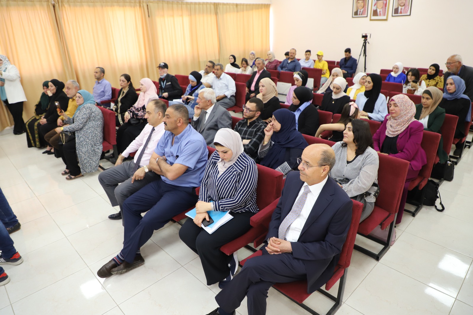 Madar Al-Saa Images 0.37594069919212414