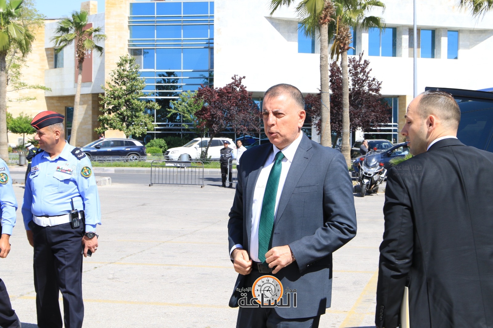 Madar Al-Saa Images 0.4832039431264139