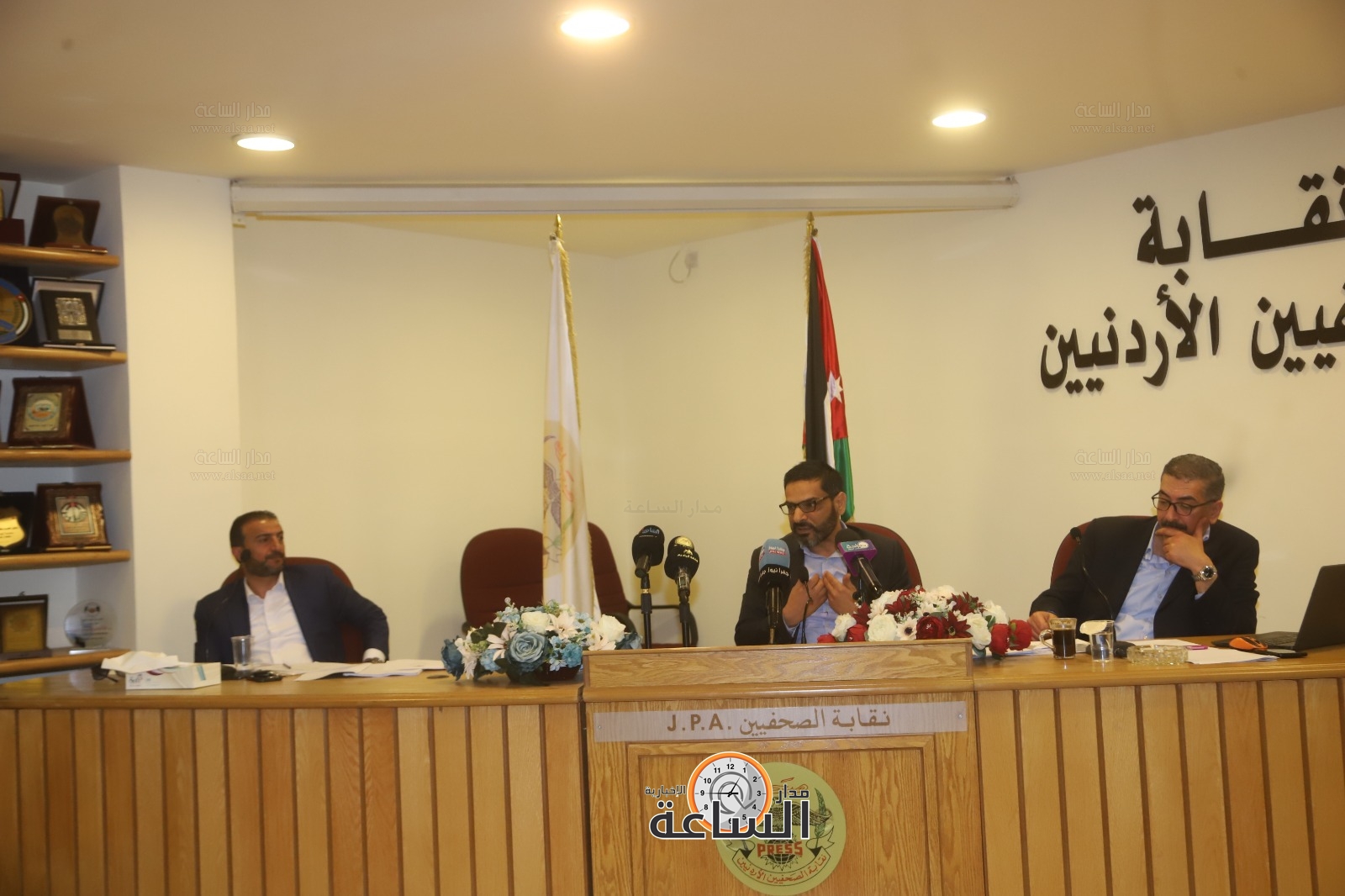 Madar Al-Saa Images 0.4694245620752652