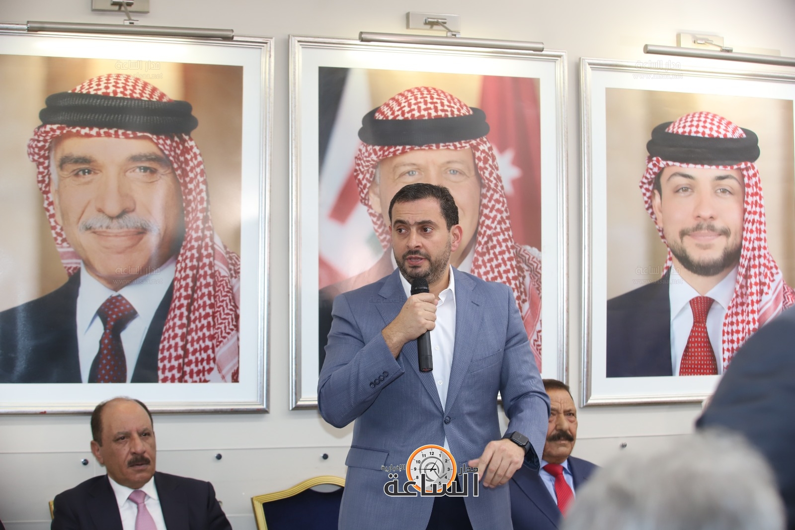 Madar Al-Saa Images 0.017105940140767828