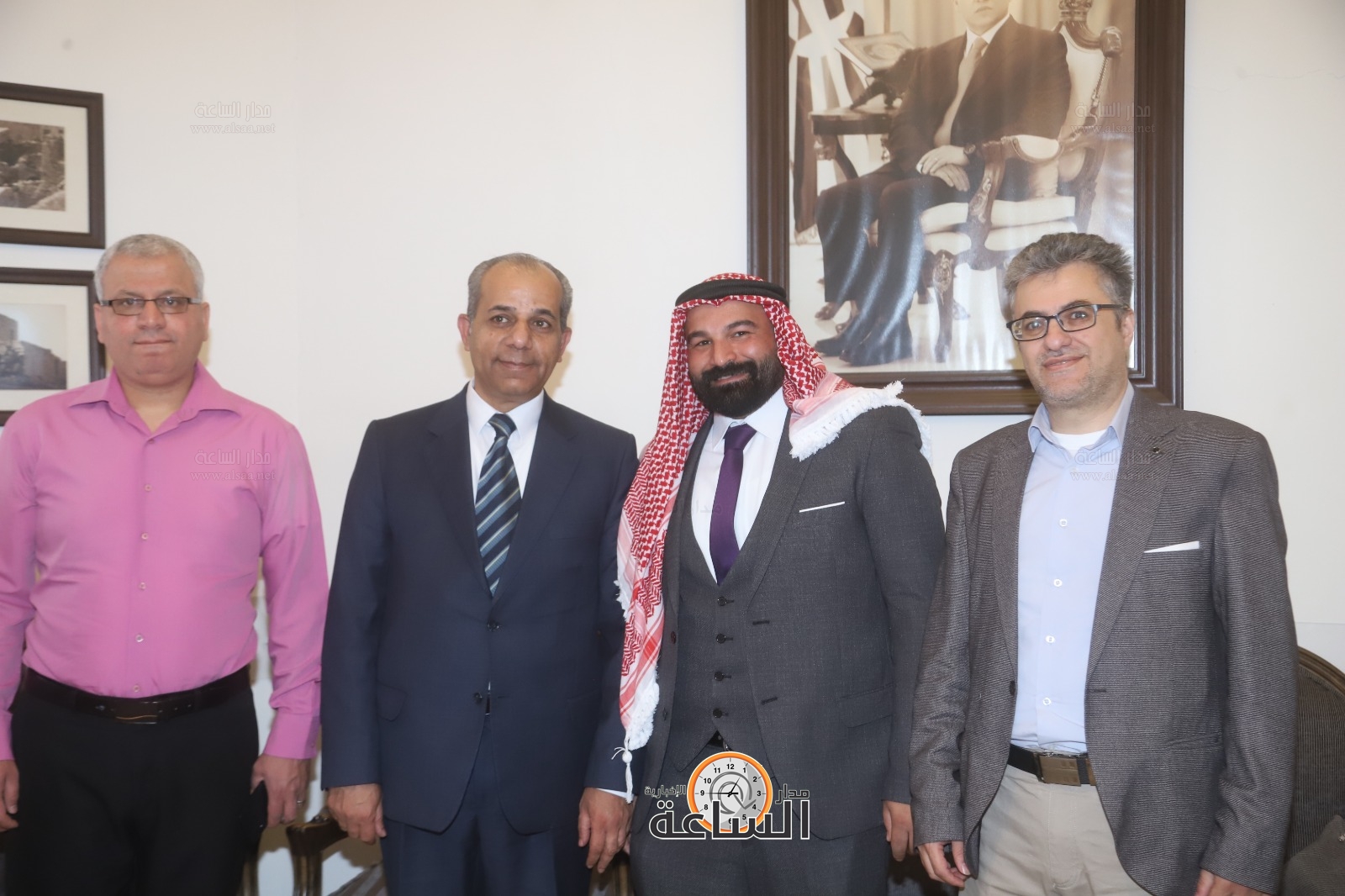 Madar Al-Saa Images 0.3100971412179526