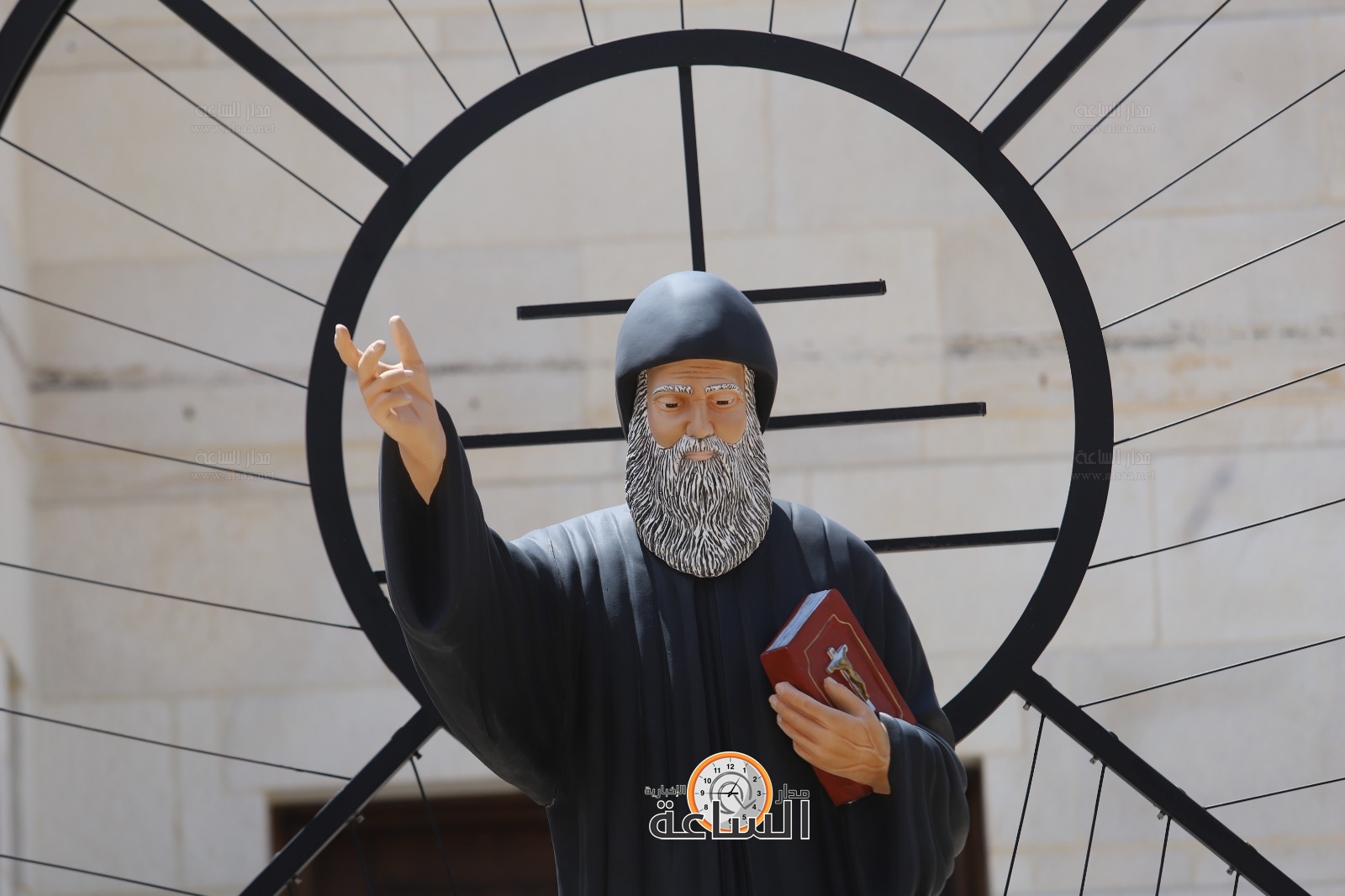 Madar Al-Saa Images 0.8113426276033887