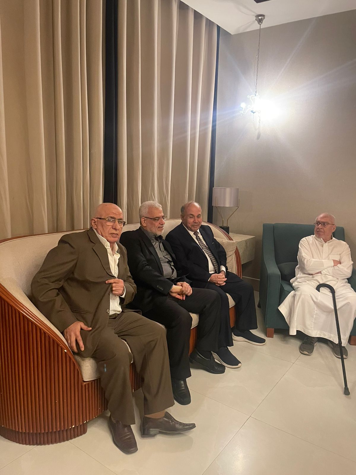 Madar Al-Saa Images 0.8975891944264354