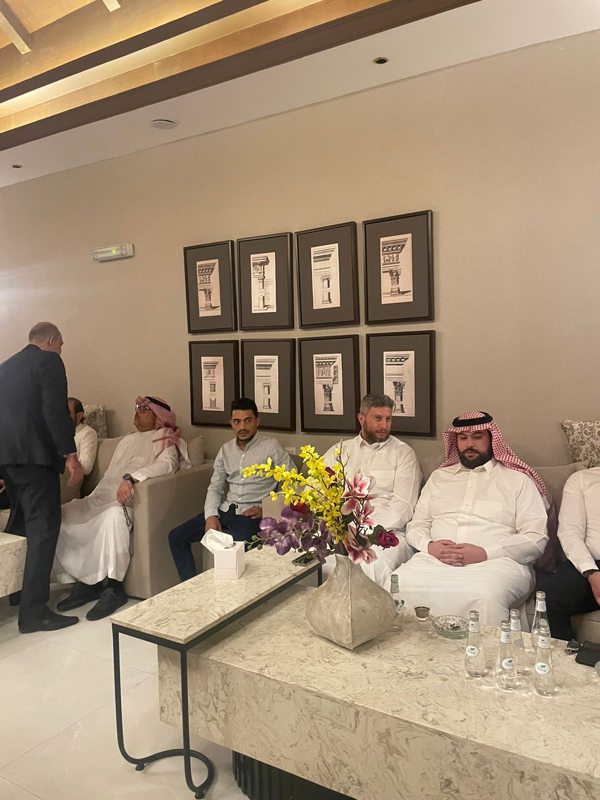 Madar Al-Saa Images 0.6570199036379838