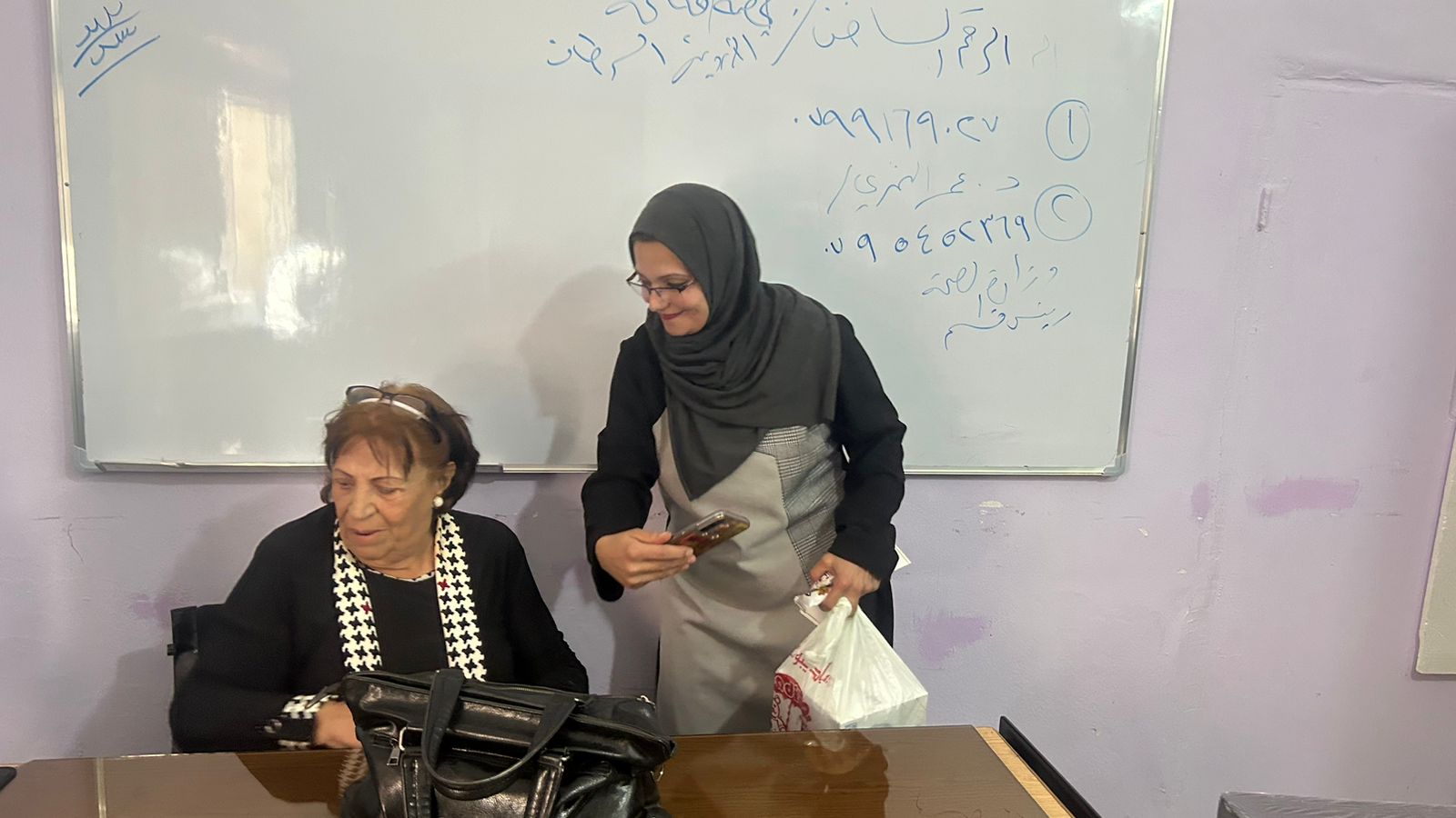 Madar Al-Saa Images 0.8179798076810041